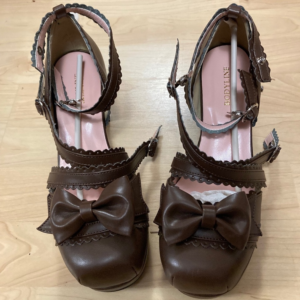 Bodyline Shoes 24.5 (US 8)